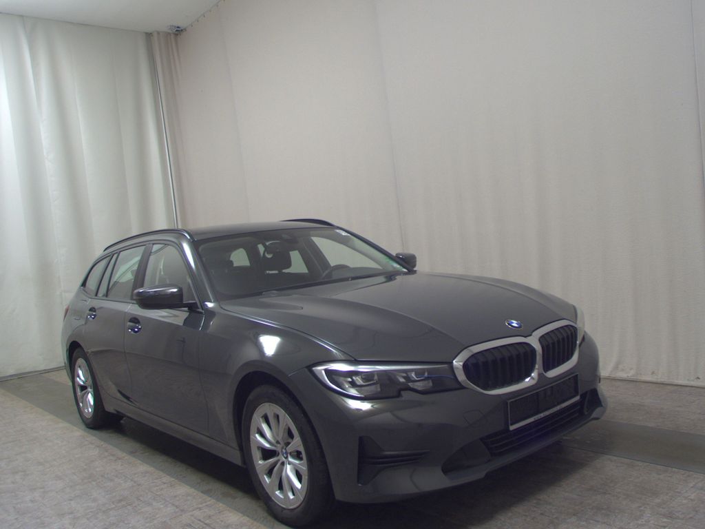 BMW 318 2021