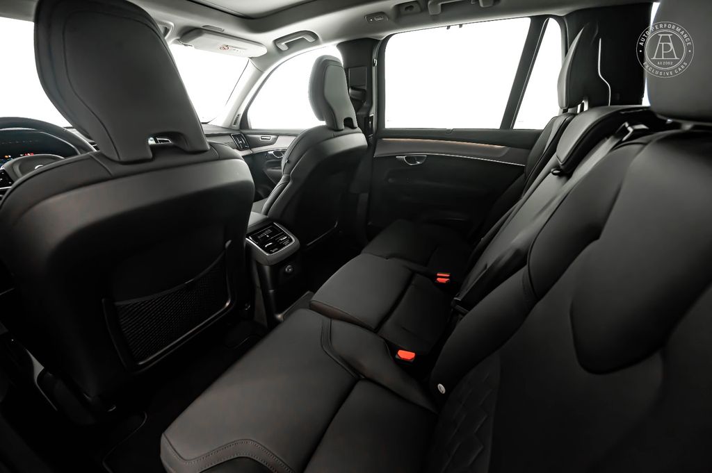Volvo XC90 2025