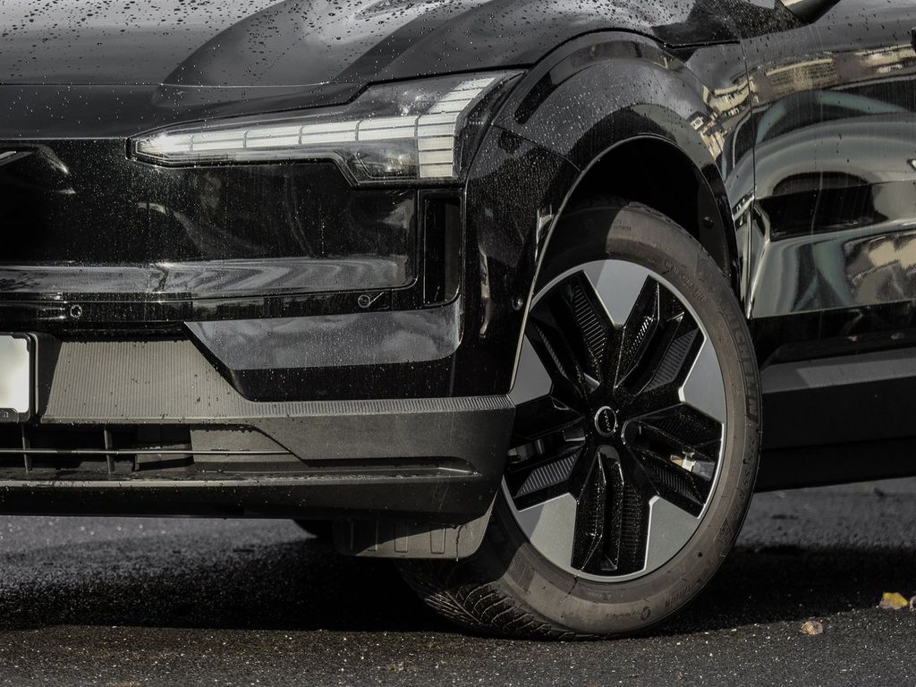 Volvo EX30 2025