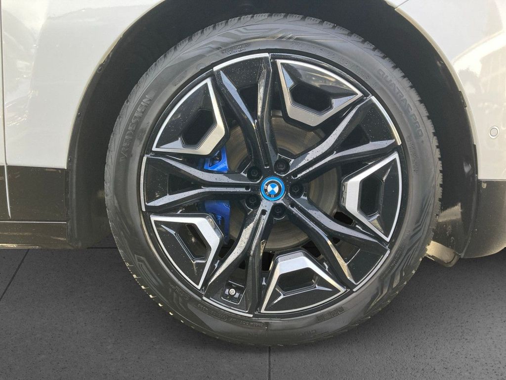 BMW iX 2023
