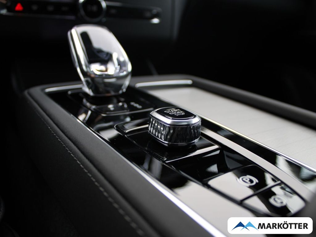 Volvo XC90 2025