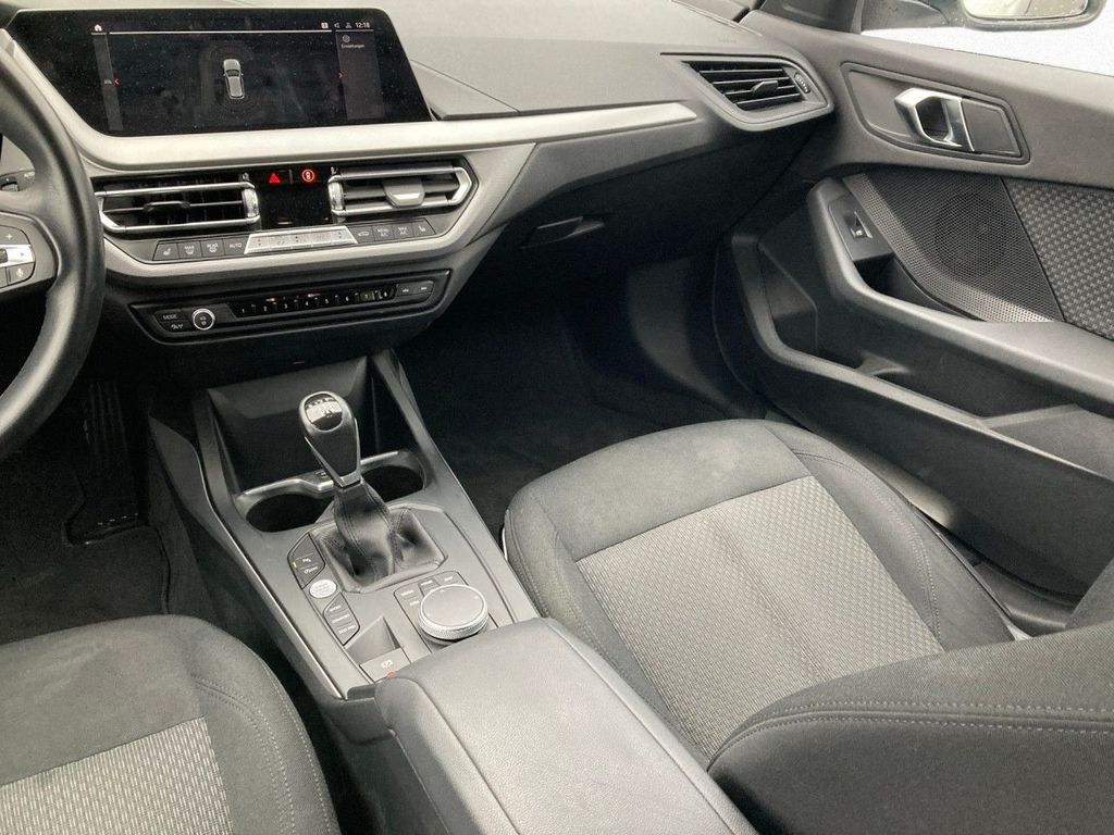 BMW 118 2021