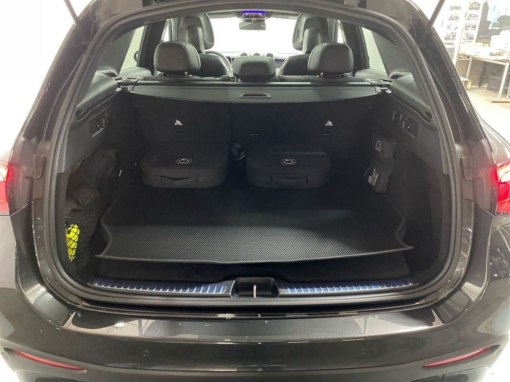 Mercedes-Benz GLC 300 2025