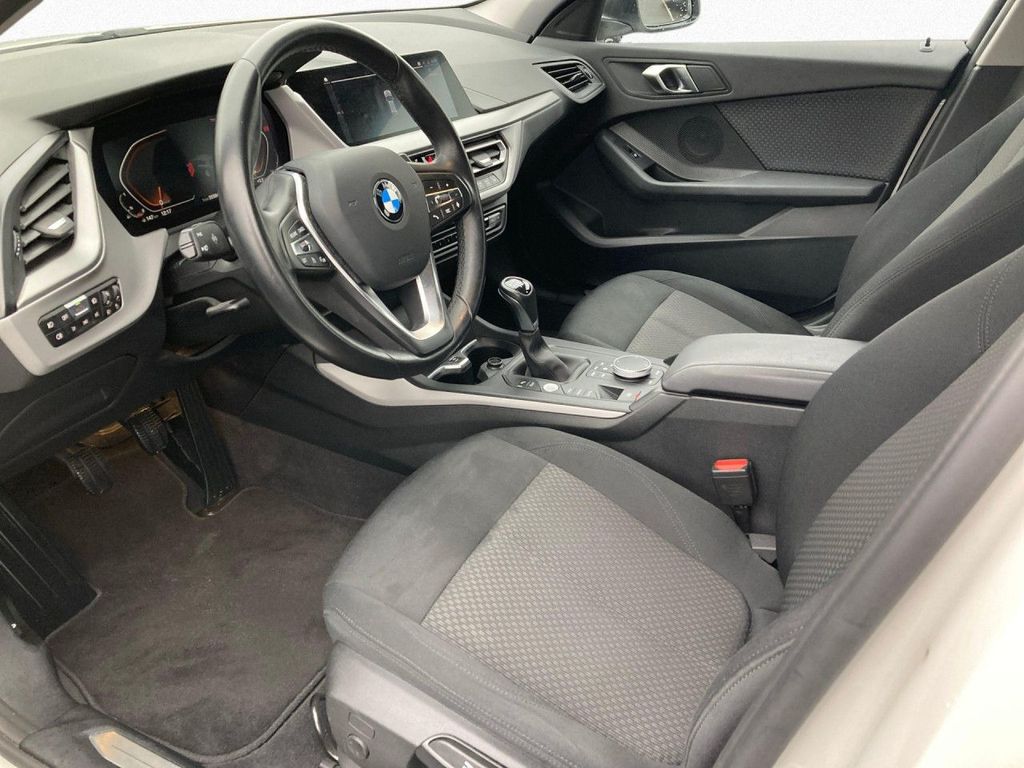 BMW 118 2021