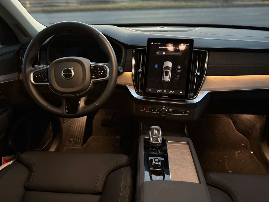 Volvo XC90 2025