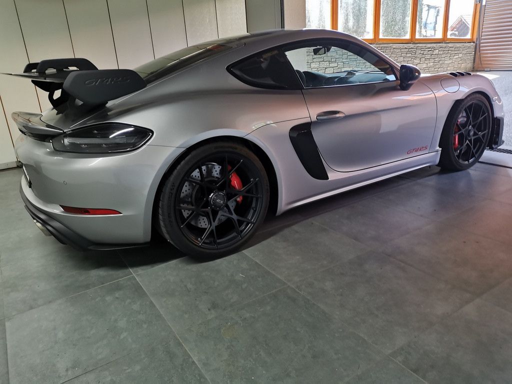 Porsche Cayman 2022