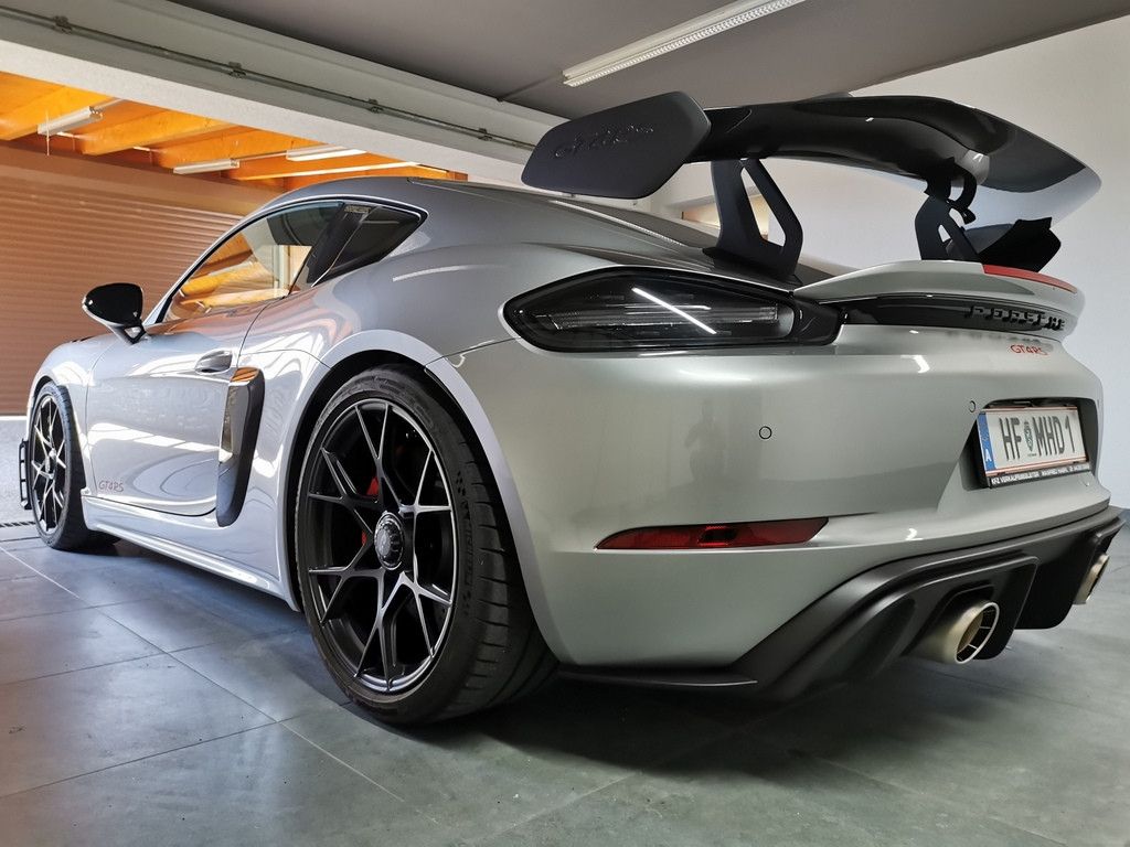 Porsche Cayman 2022