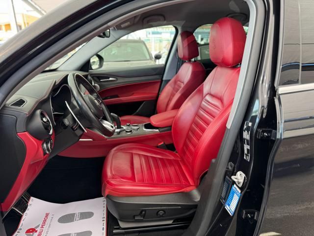 Alfa Romeo Stelvio 2021