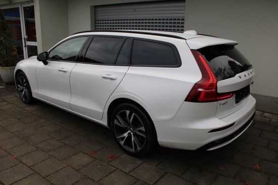 Volvo V60 2023