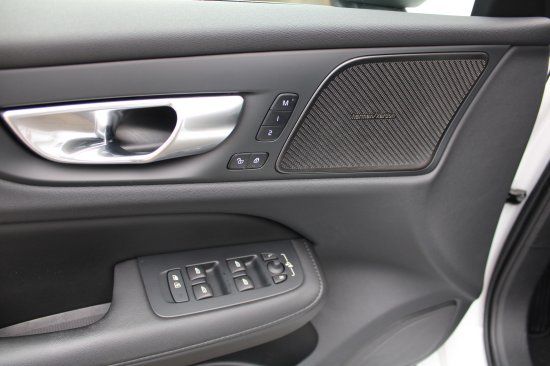 Volvo V60 2023