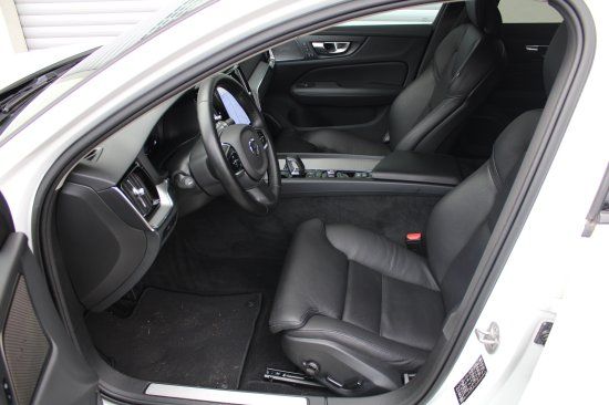 Volvo V60 2023