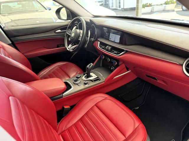 Alfa Romeo Stelvio 2021