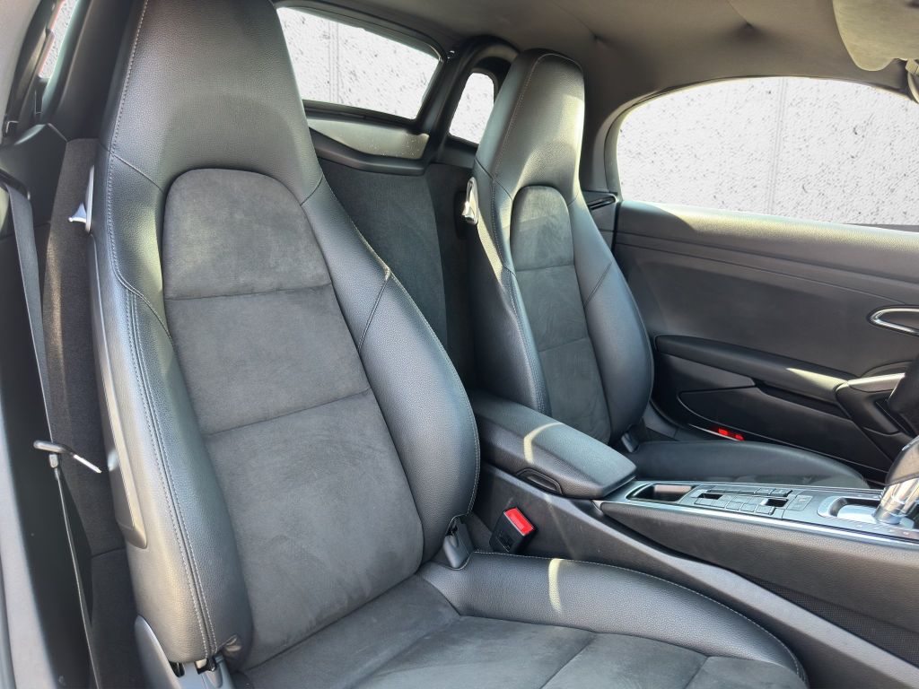 Porsche Boxster 2021