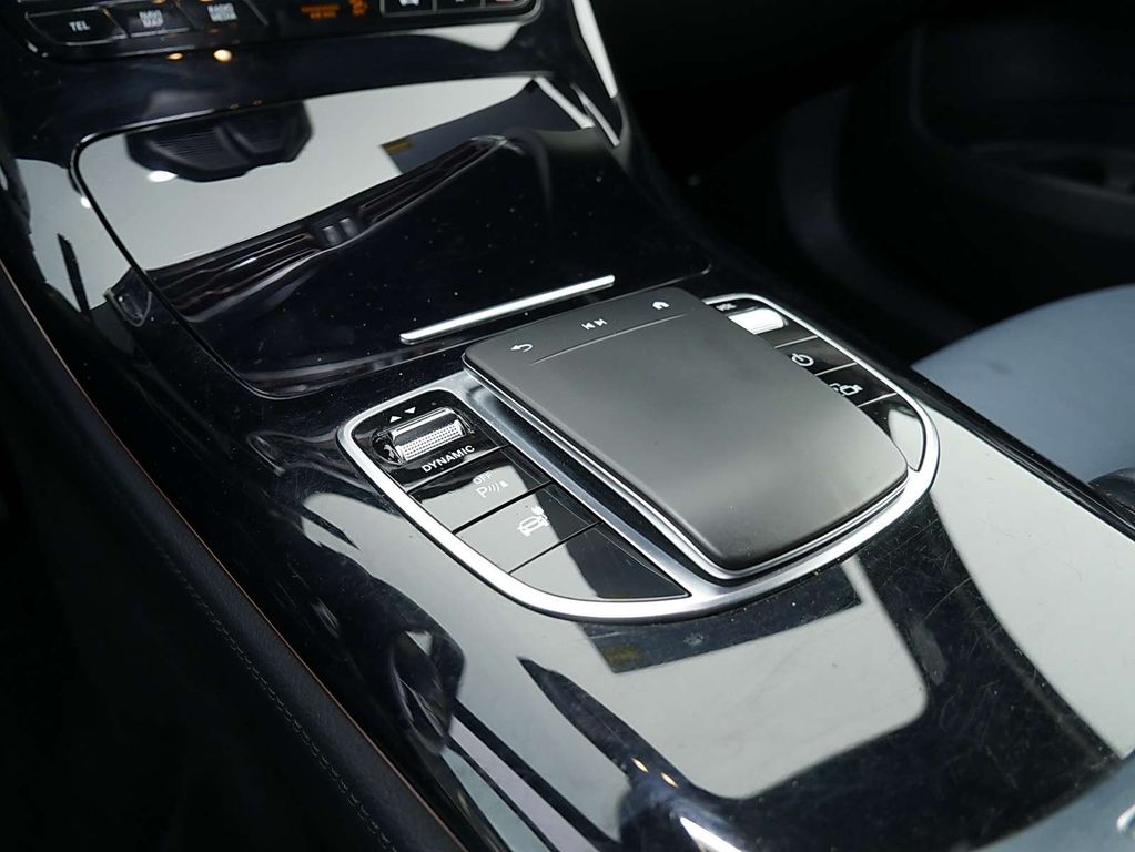 Mercedes-Benz EQC 2022