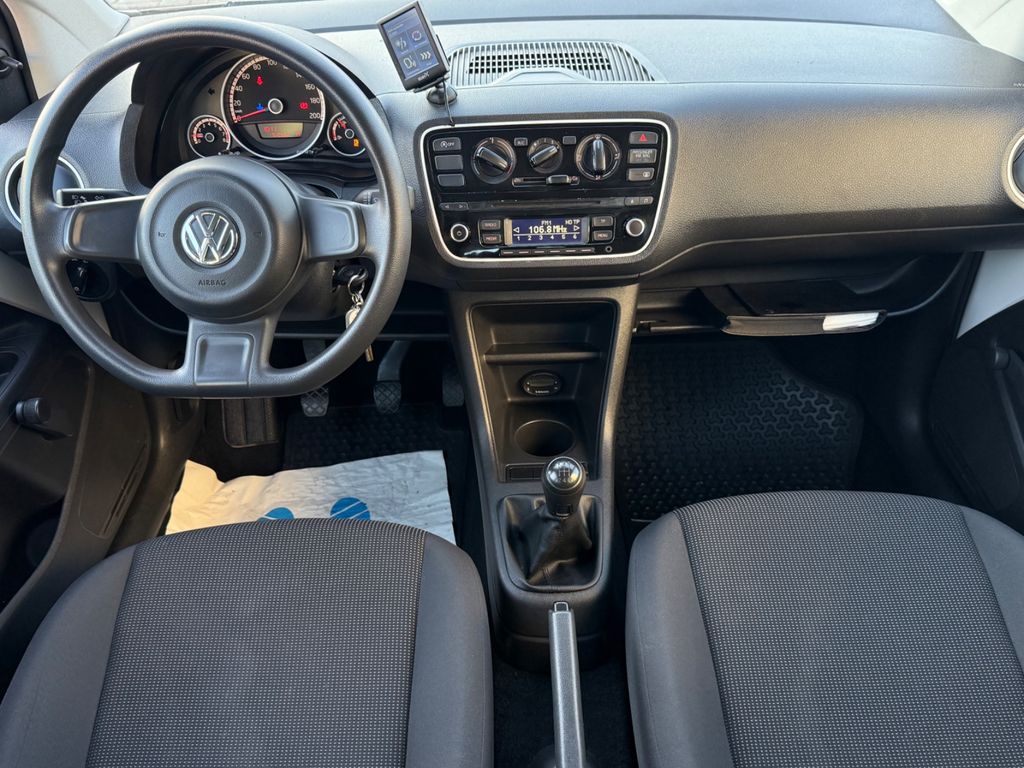 Volkswagen up! 2014