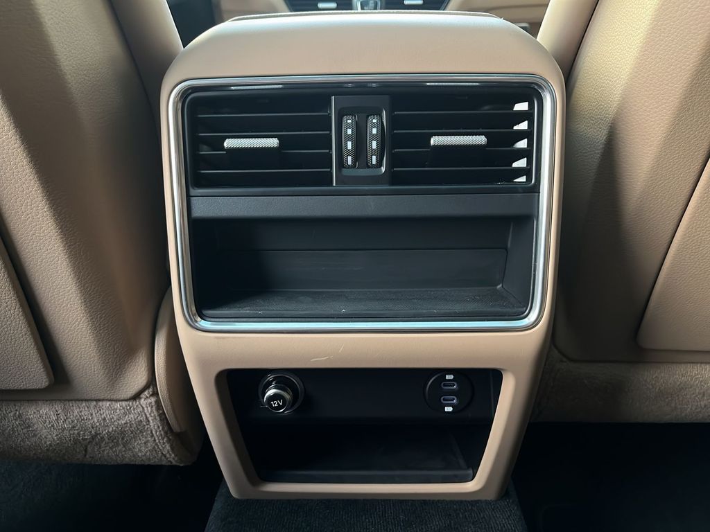 Porsche Cayenne 2022