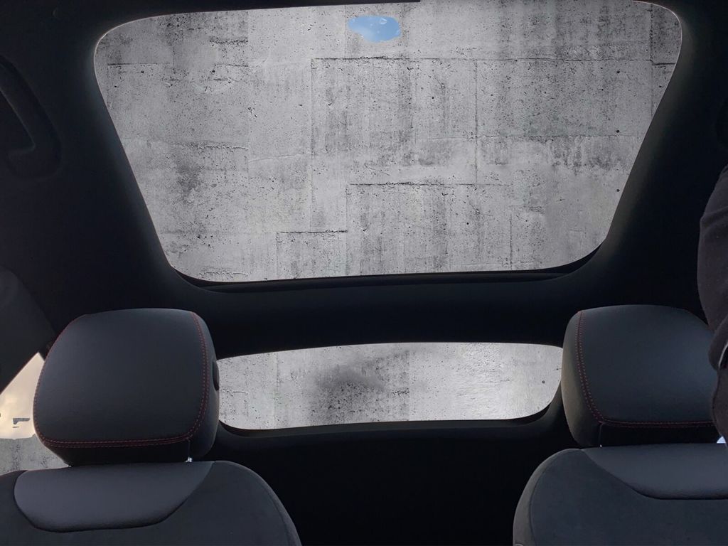 Mercedes-Benz EQB 2023