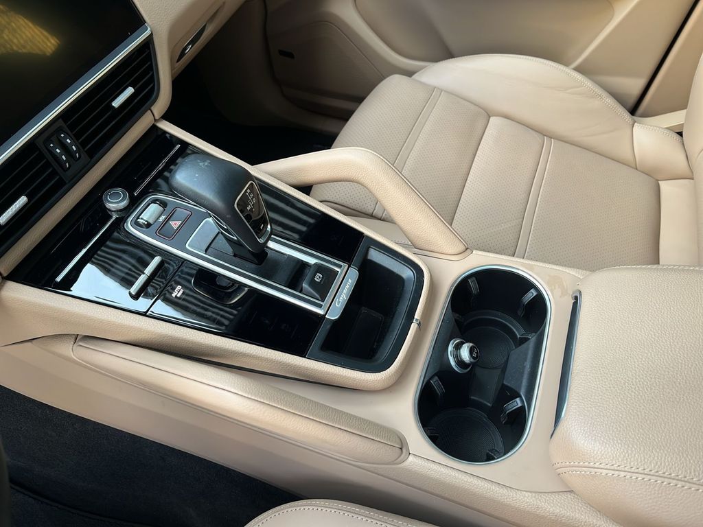 Porsche Cayenne 2022