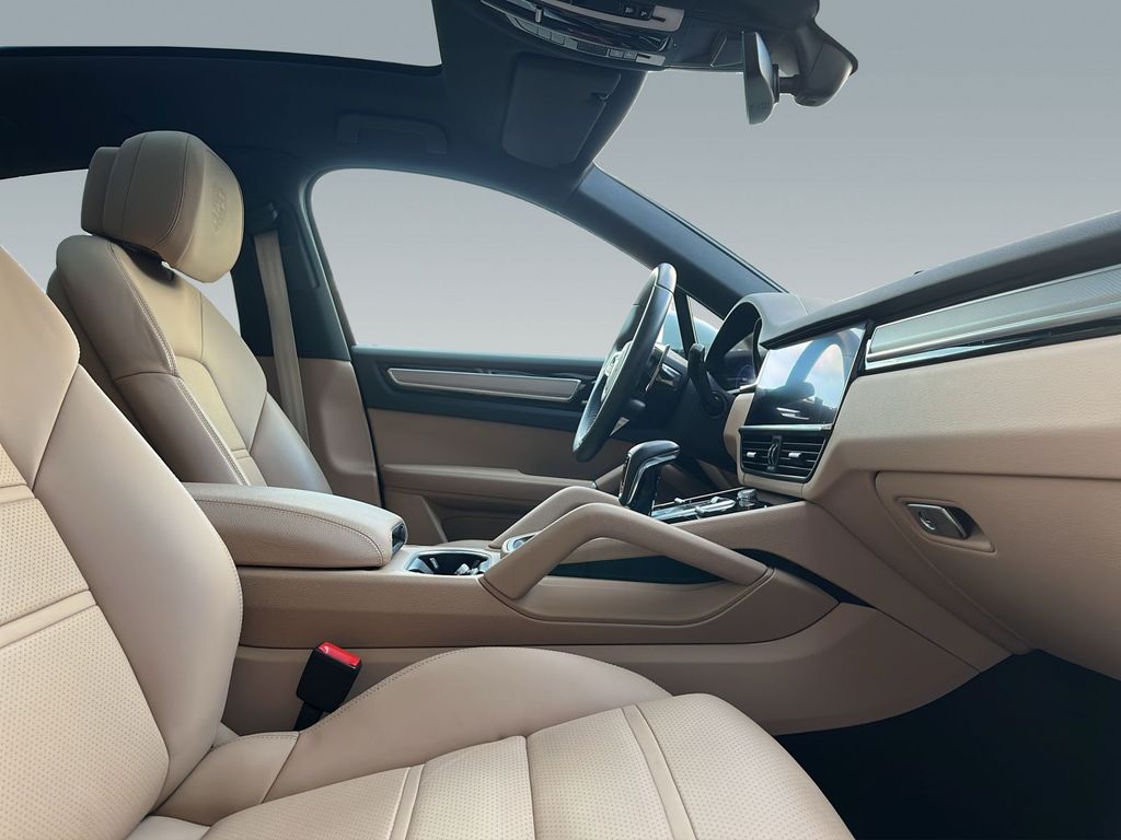 Porsche Cayenne 2022