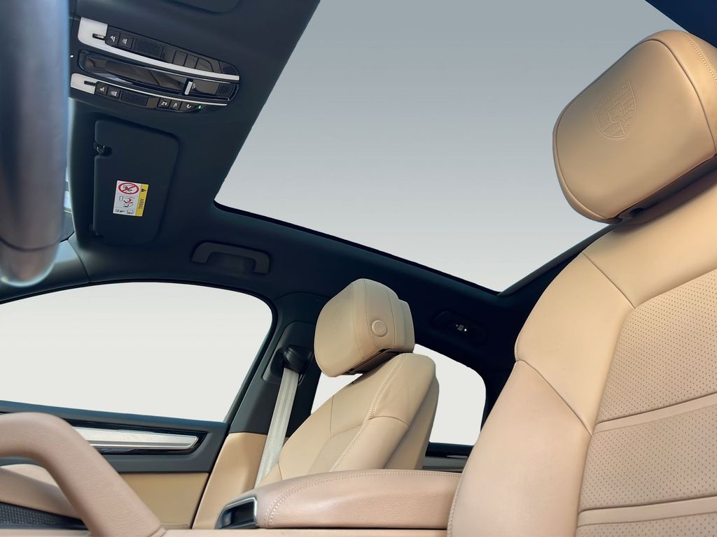 Porsche Cayenne 2022