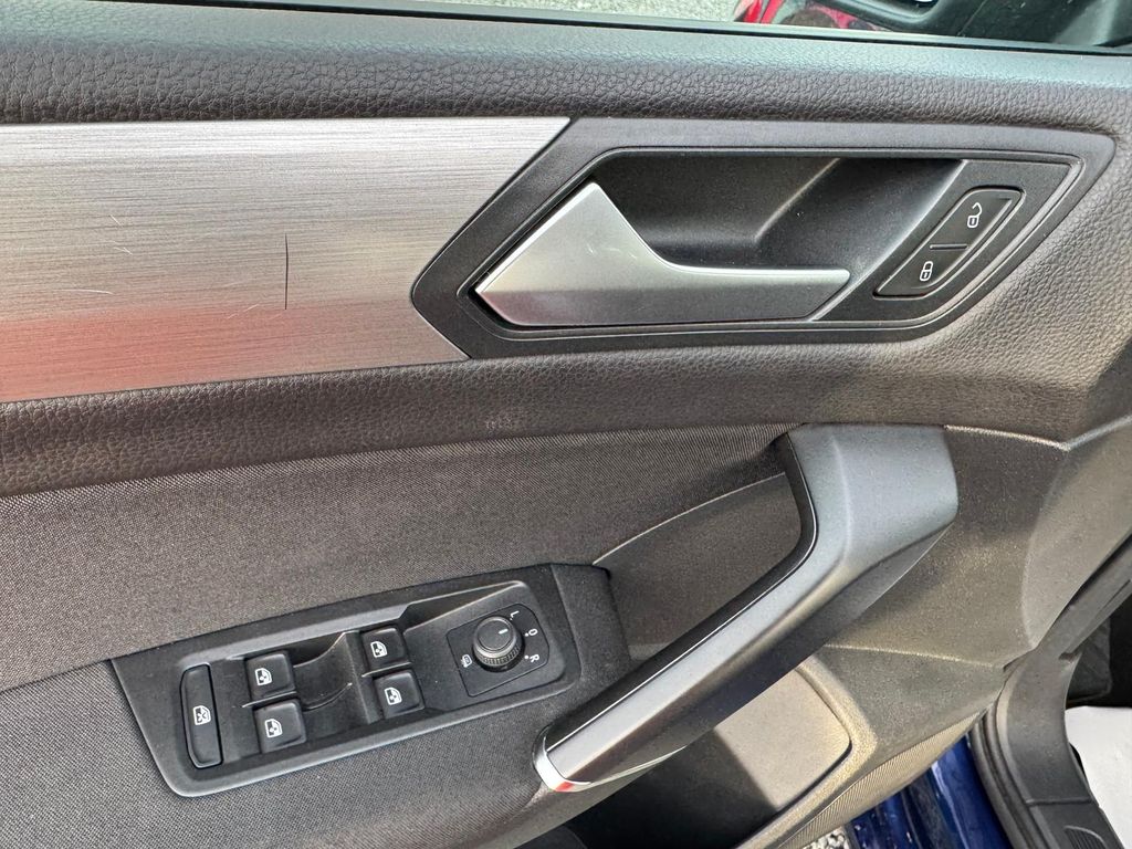 Volkswagen Touran 2021