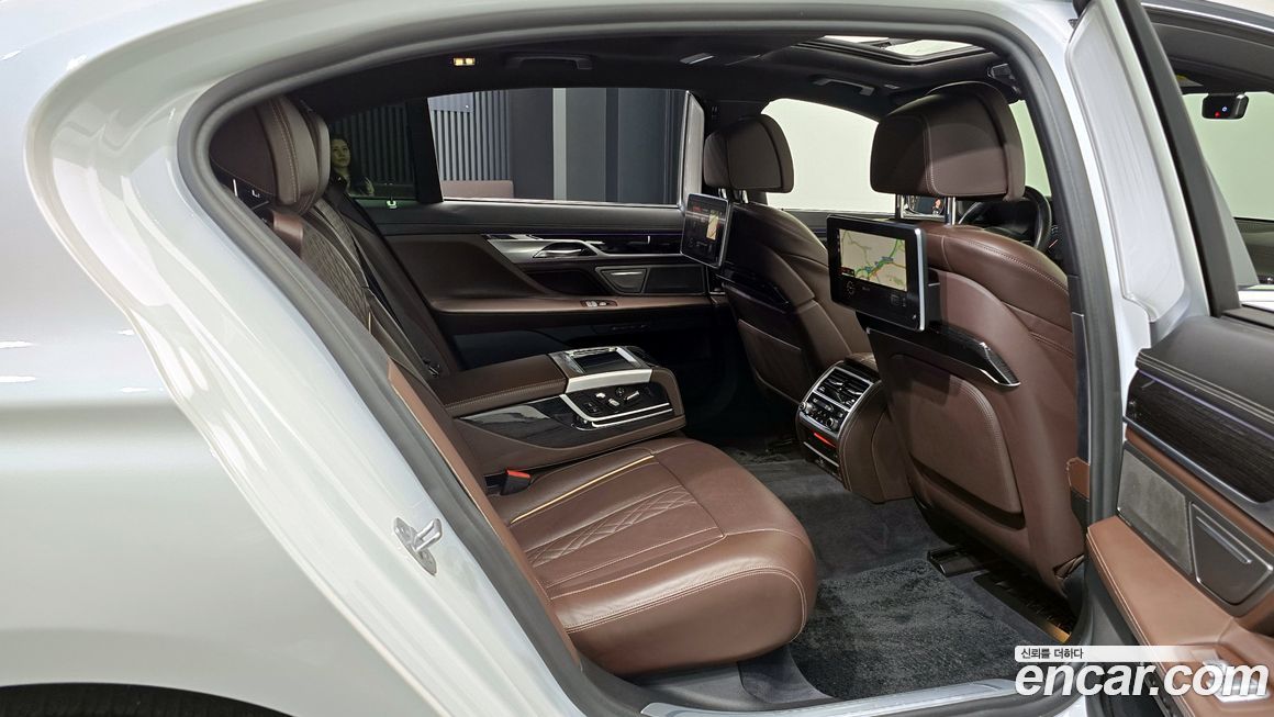 BMW 7-Series 2019