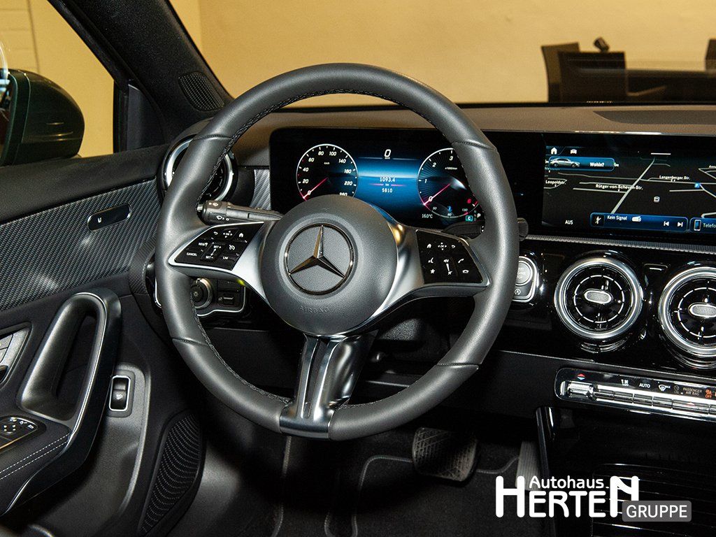 Mercedes-Benz A 200 2024