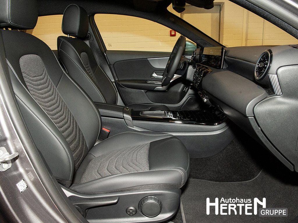 Mercedes-Benz A 200 2024