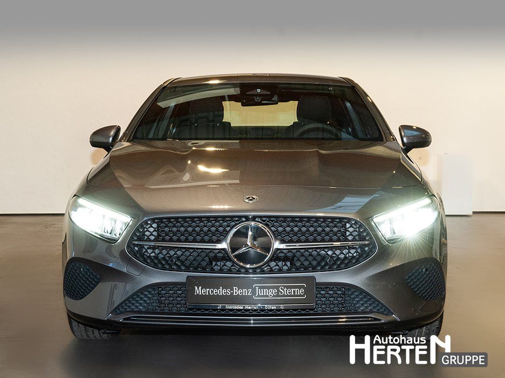 Mercedes-Benz A 200 2024