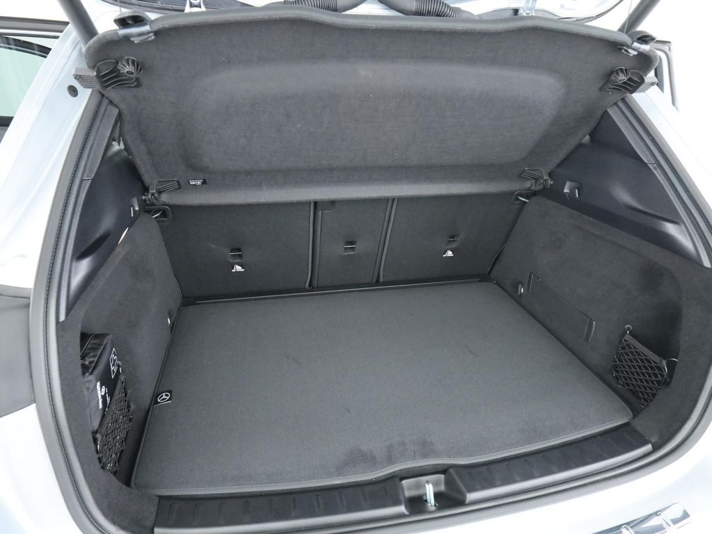 Mercedes-Benz GLA 200 2024