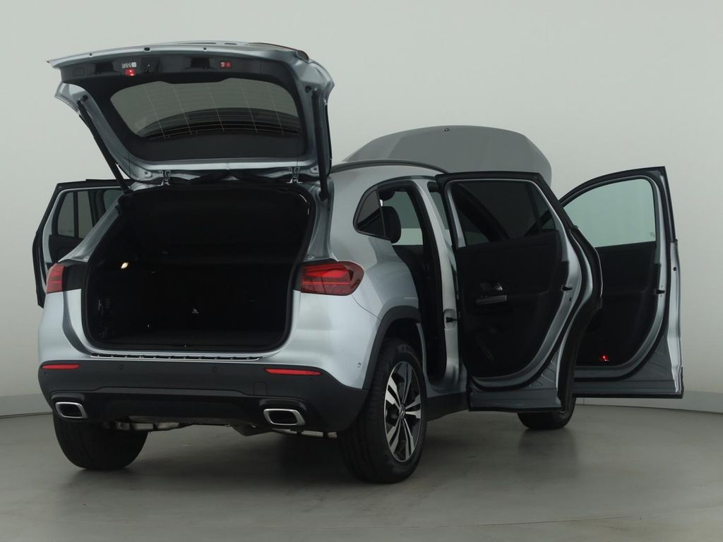 Mercedes-Benz GLA 200 2024