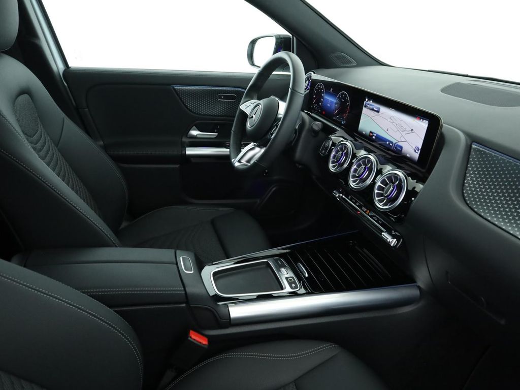 Mercedes-Benz GLA 200 2024