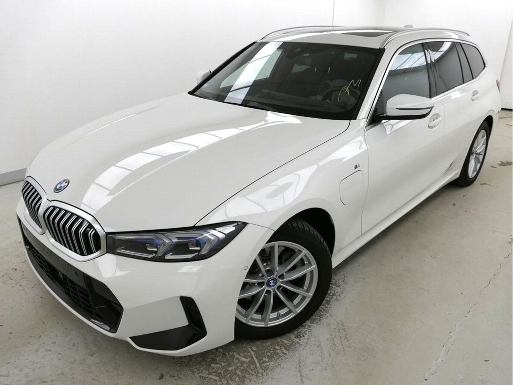 BMW 330 2024