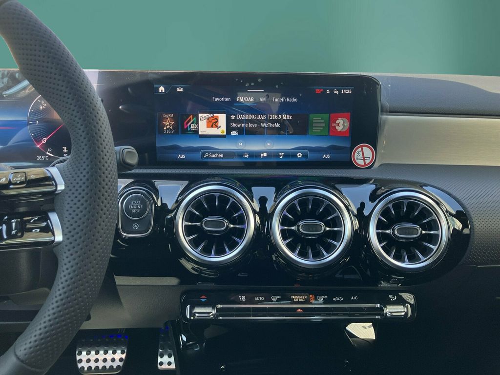 Mercedes-Benz A 200 2025