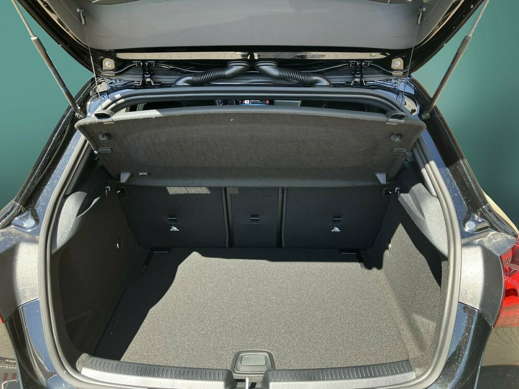 Mercedes-Benz A 200 2025