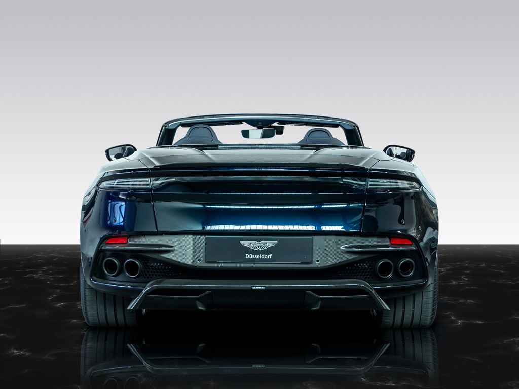 Aston Martin DBS 2020