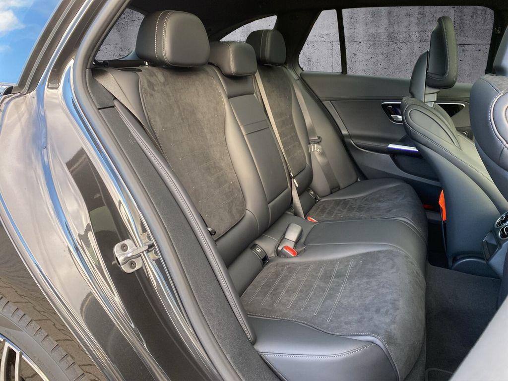 Mercedes-Benz C 220 2025