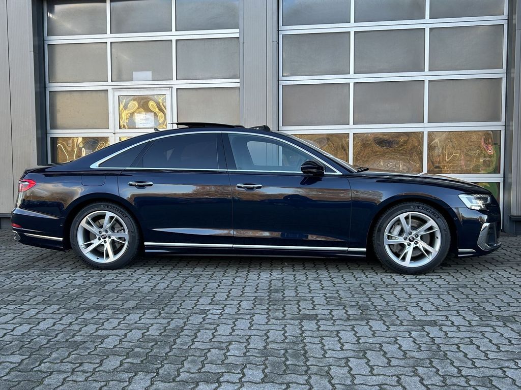 Audi A8 2022