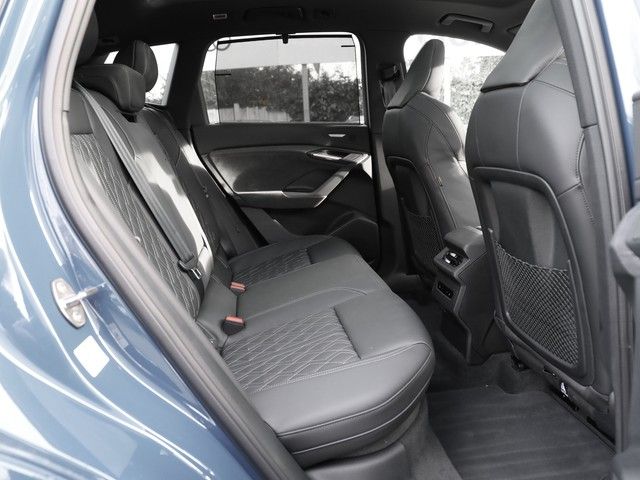 Audi SQ6 e-tron 2025