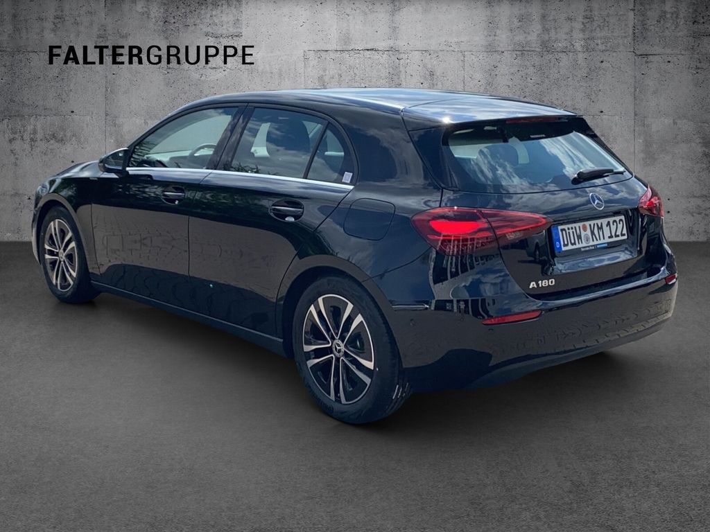 Mercedes-Benz A 180 2024