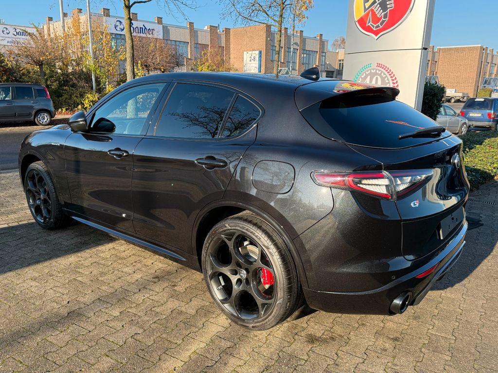 Alfa Romeo Stelvio 2025