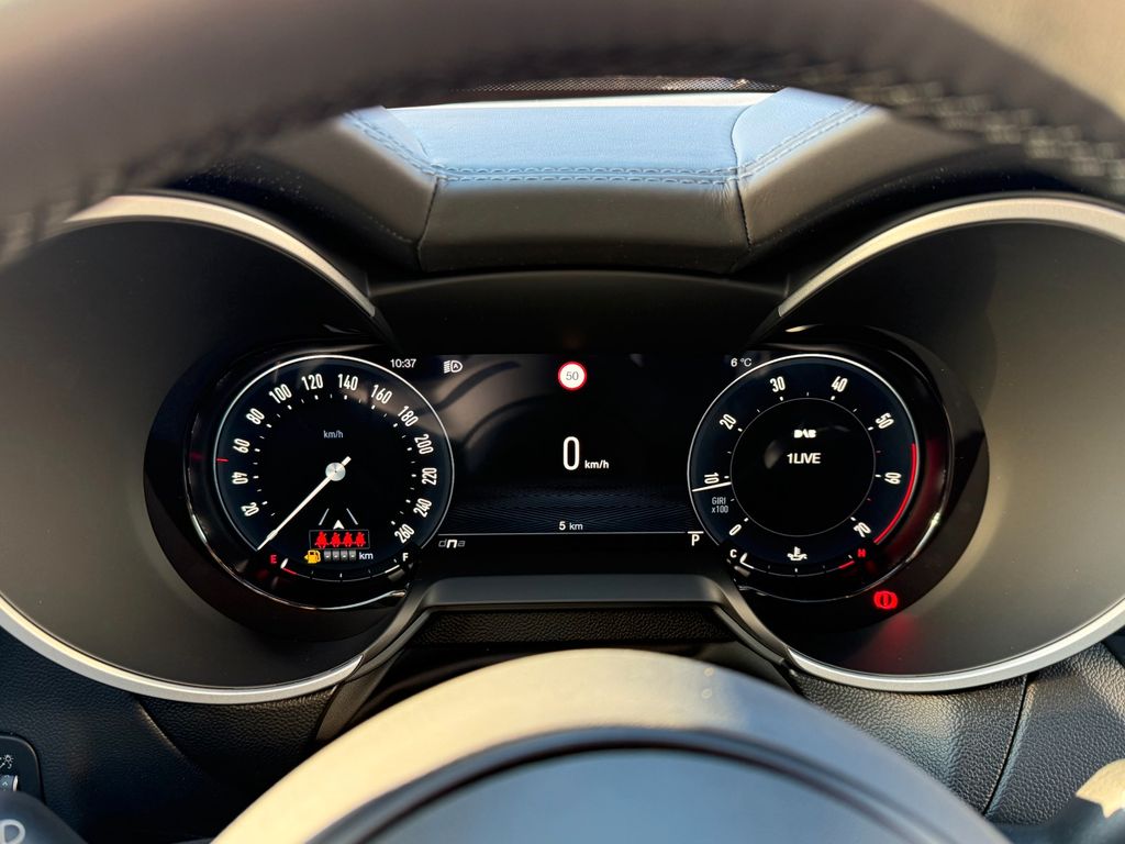 Alfa Romeo Stelvio 2025