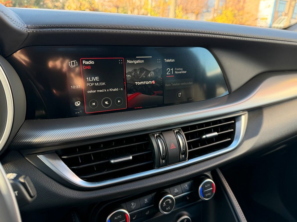 Alfa Romeo Stelvio 2025