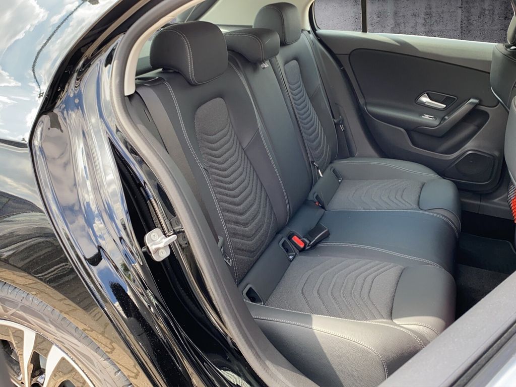 Mercedes-Benz A 180 2024