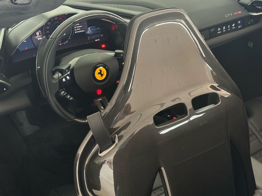 Ferrari 296 GTS 2024