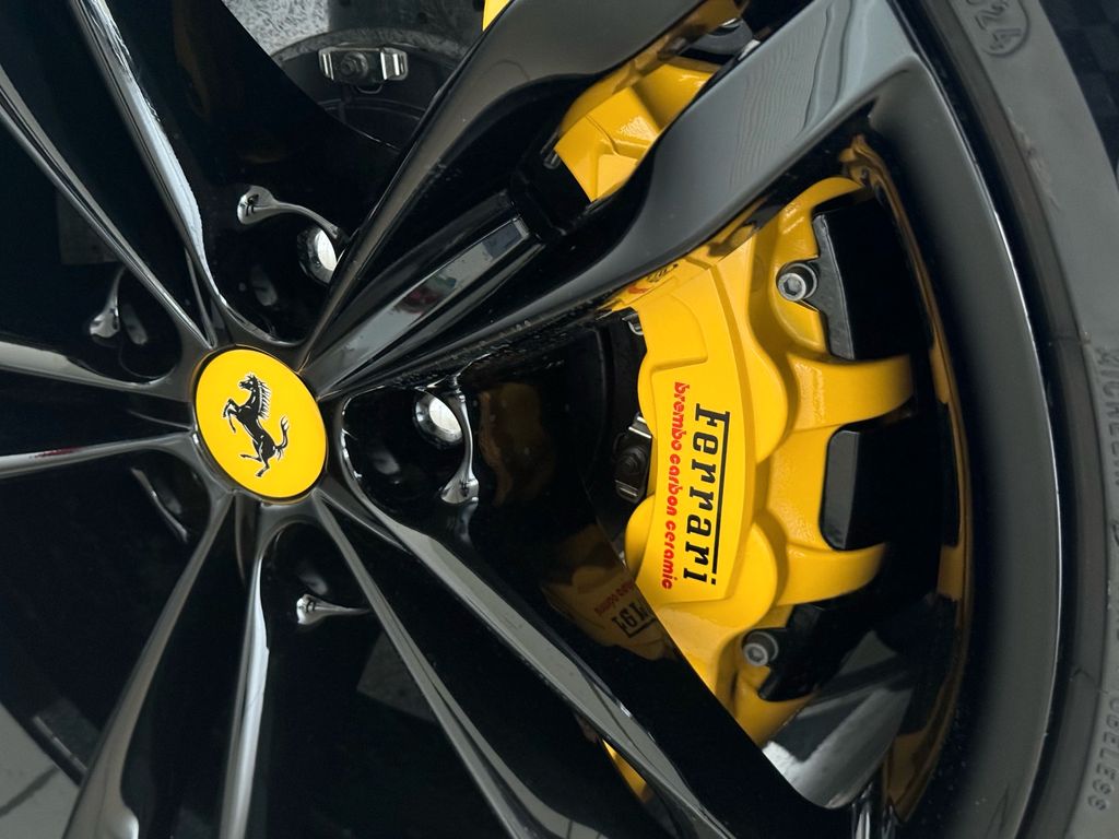 Ferrari 296 GTS 2024