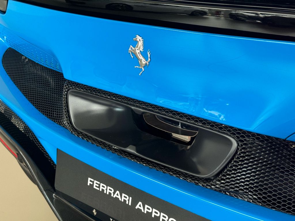 Ferrari 296 GTS 2024