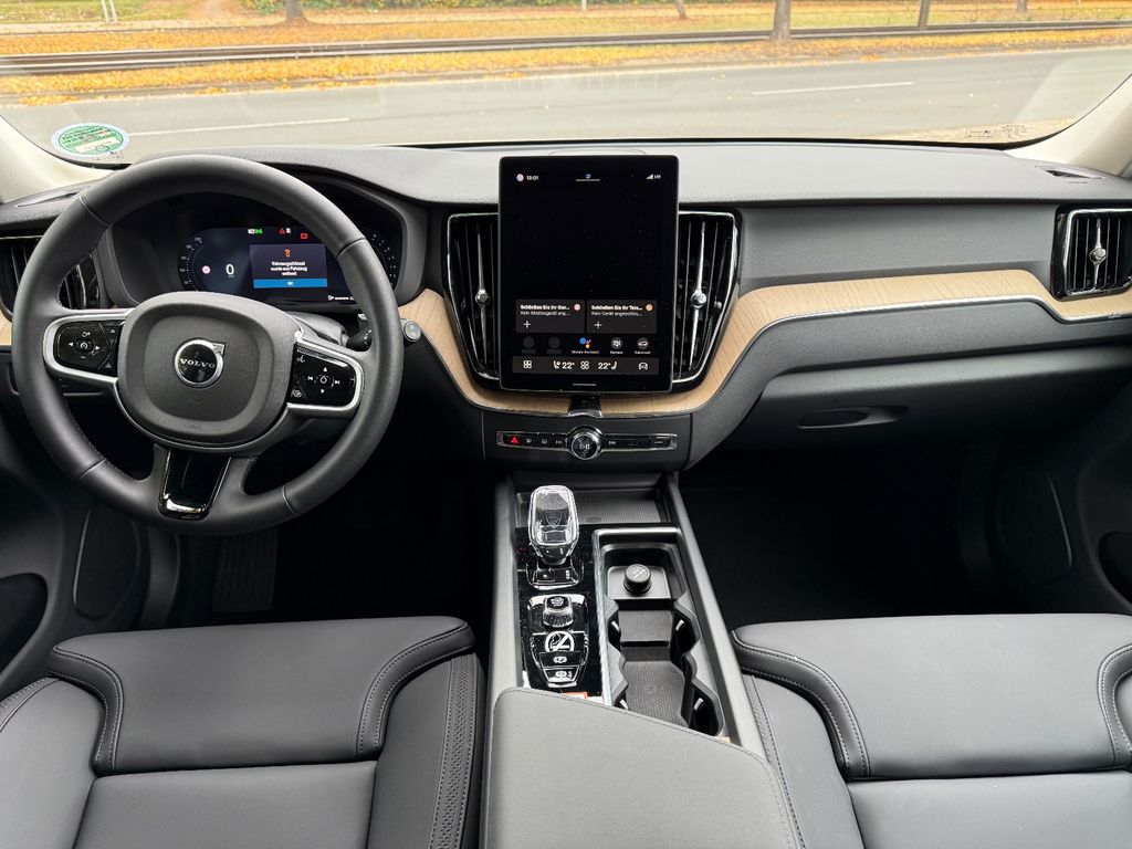 Volvo XC60 2025
