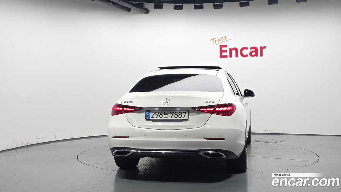 Mercedes-Benz C-Class 2023