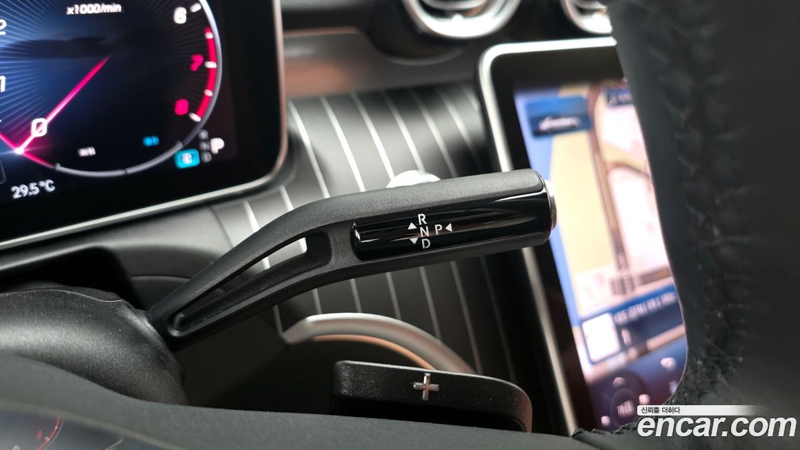 Mercedes-Benz C-Class 2023